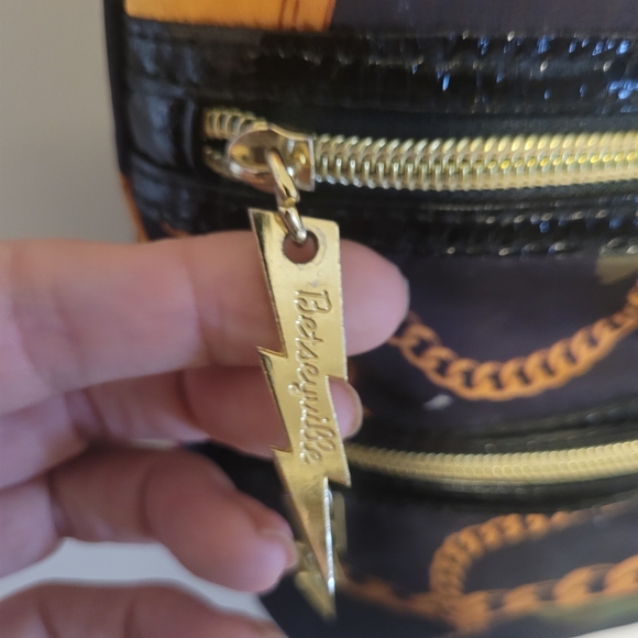 FREE WITH PURCHASE – READ FULL DESCRIPTION - Picture 4 of 7